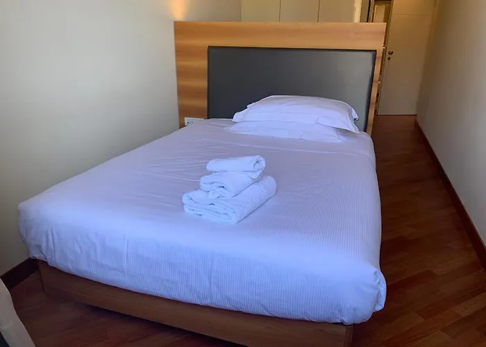 Hotel Embassy