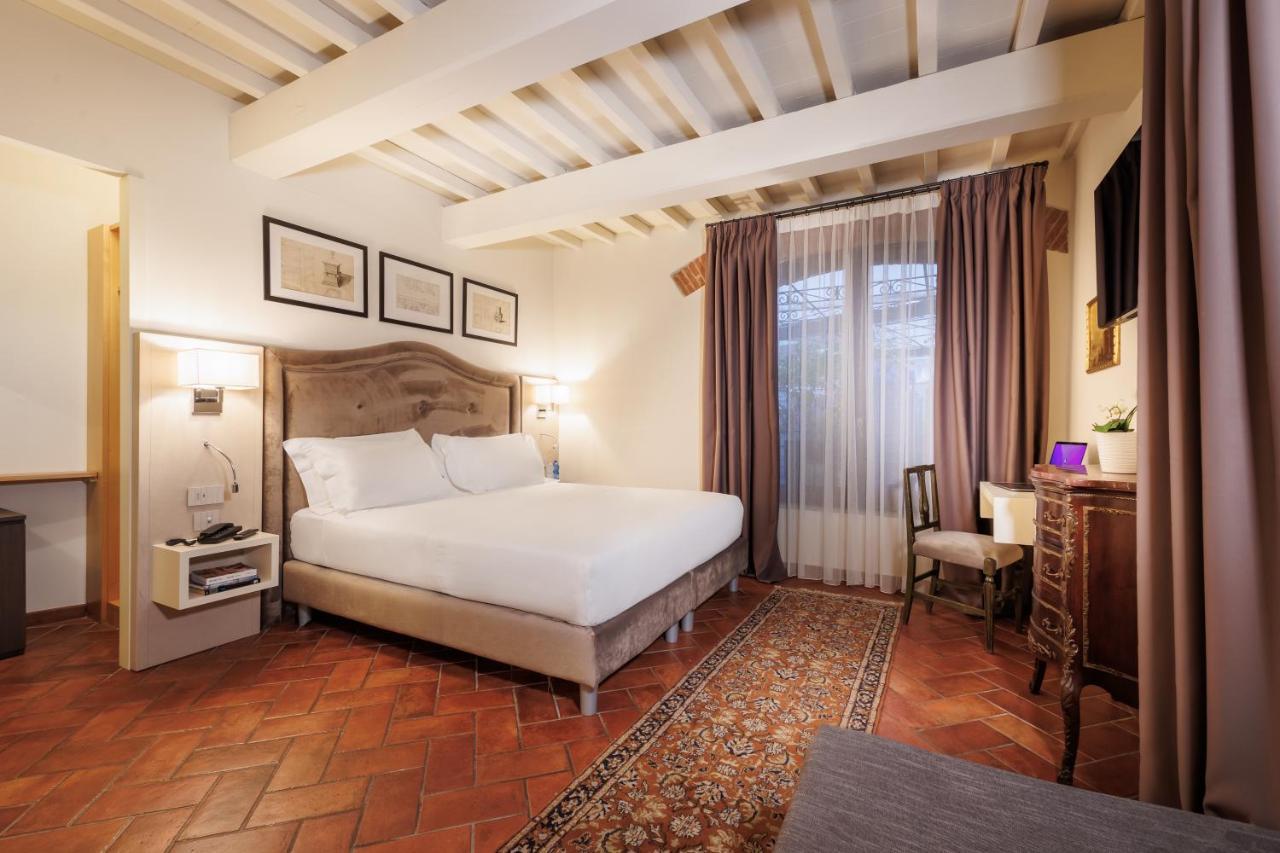 Embassy Hotel Florencia