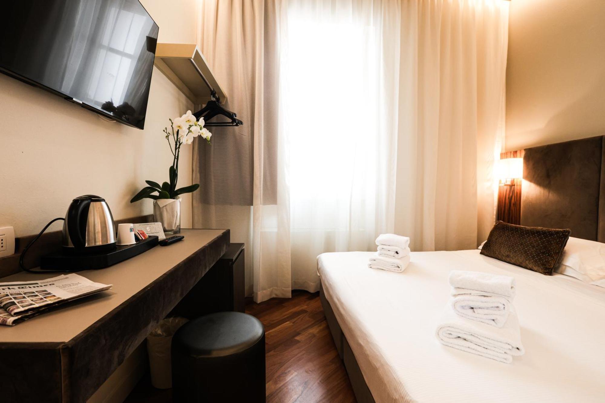 Embassy Hotel Florencia